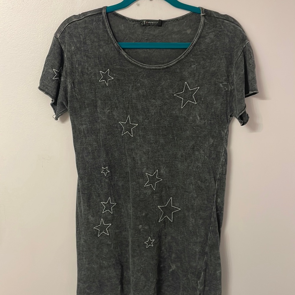 Lizard Thicket Gray Knit Star Shirt.